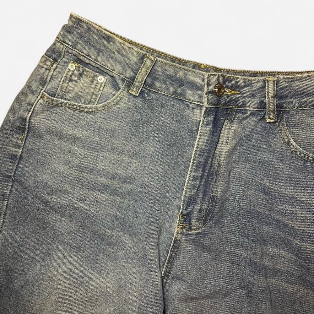 High-Waisted Ripped Jeans - Picture 6 of 6
